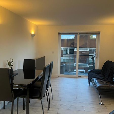 Broadway'S Canterbury City Escape Экстерьер фото